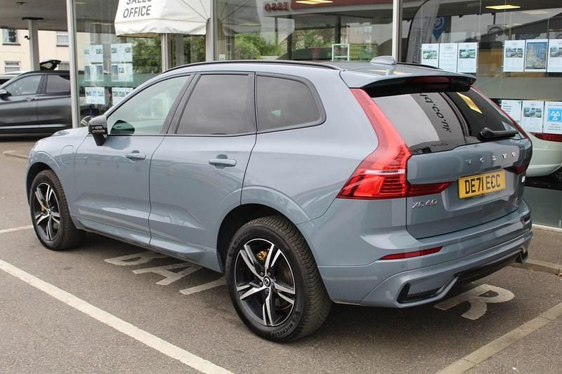 Used Volvo XC60 R-Design 340 HP (250 kW) 2021 Grey SUV