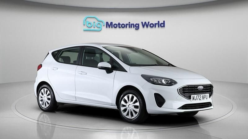 Used Ford Fiesta Trend 75 HP (55 kW) 2021 White Hatchback