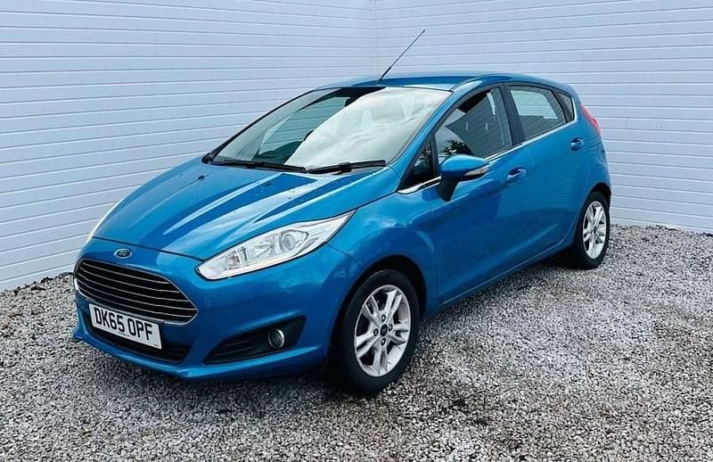 Used Ford Fiesta Zetec 82 HP (60 kW) 2015 Blue Hatchback