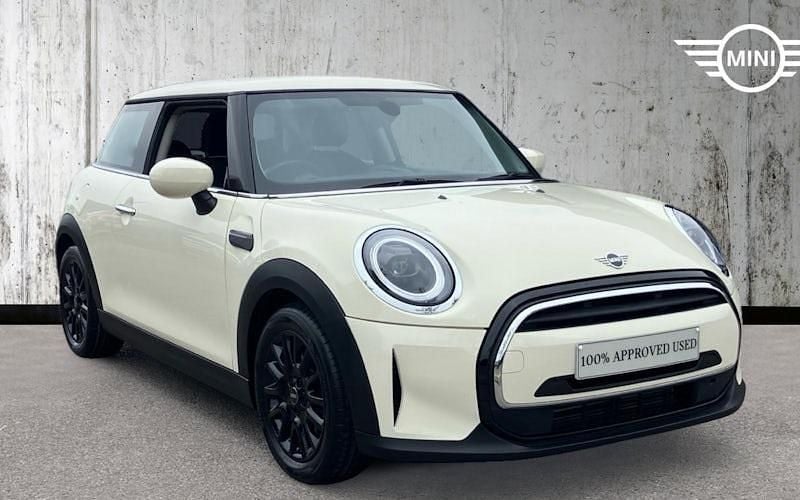 Pepper white Used 2022 Mini ONE Classic Hatchback | £15,639 - Image 1/4
