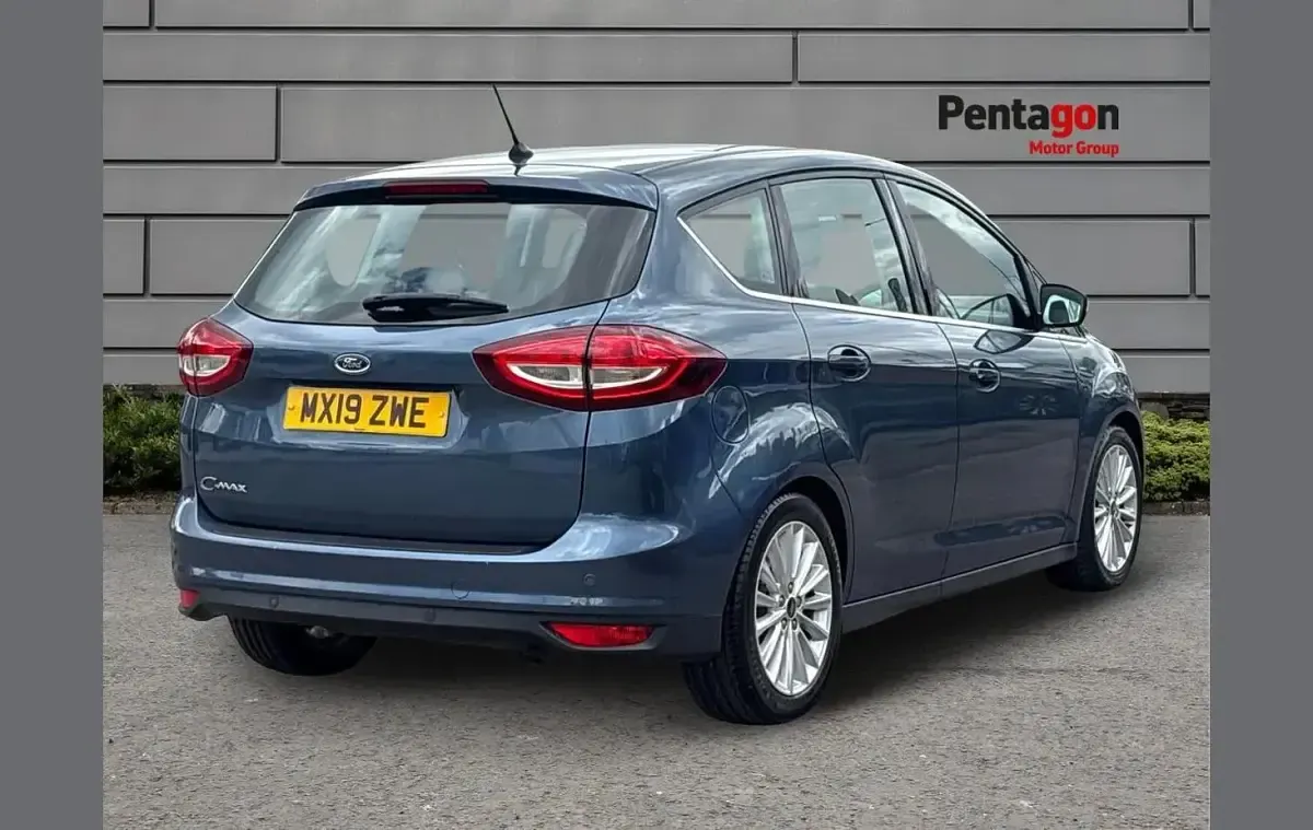 Usado Ford C-MAX Titanium 147 CV (108 kW) 2019 Azul Monovolumen