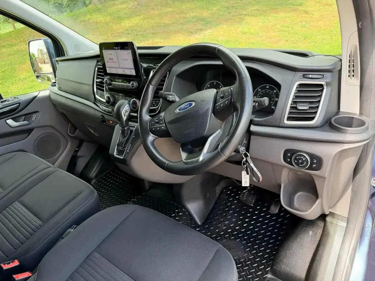 Used Ford Transit Custom Limited 130 HP (95 kW) 2023 Blue Van
