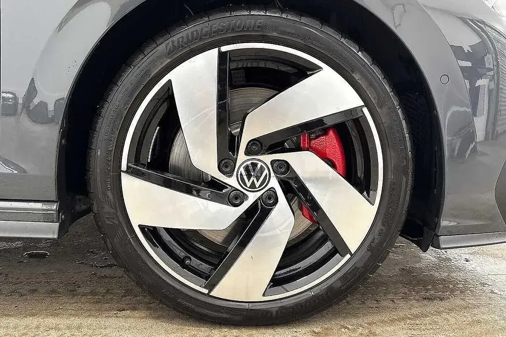Used VW Golf VIII GTI 265 HP (194 kW) 2026 Grey Hatchback