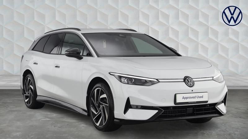 White Used 2025 VW ID.7 Pro Sedan | £38,711 (Good price) - Image 1/4