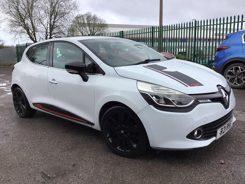 Used Renault Clio IV Dynamique 2014 White Hatchback