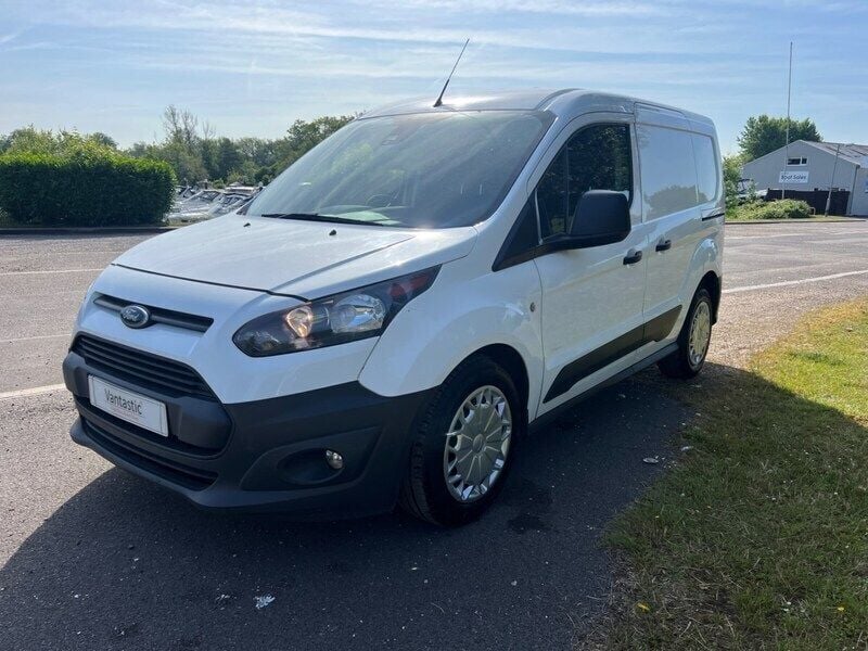 White Used 2017 Ford Transit Van | £4,450 (Fair price) - Image 1/3