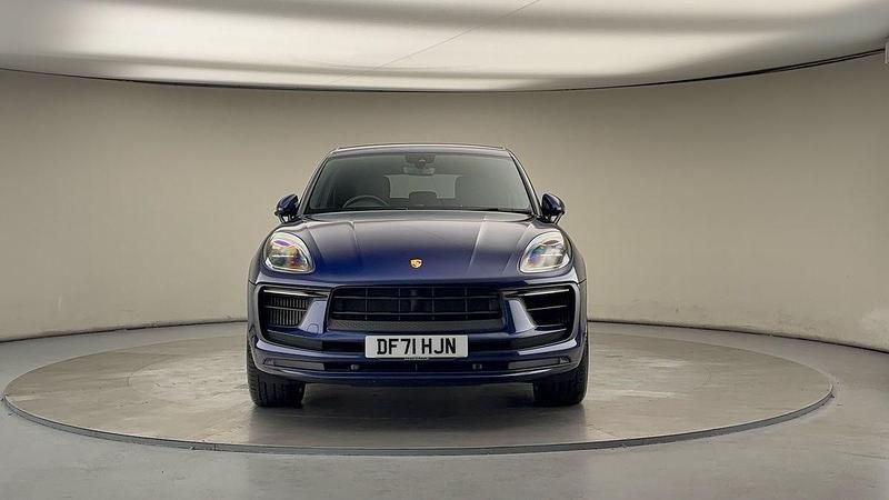 Used Porsche Macan 380 HP (279 kW) 2022 Gentian blue metallic SUV