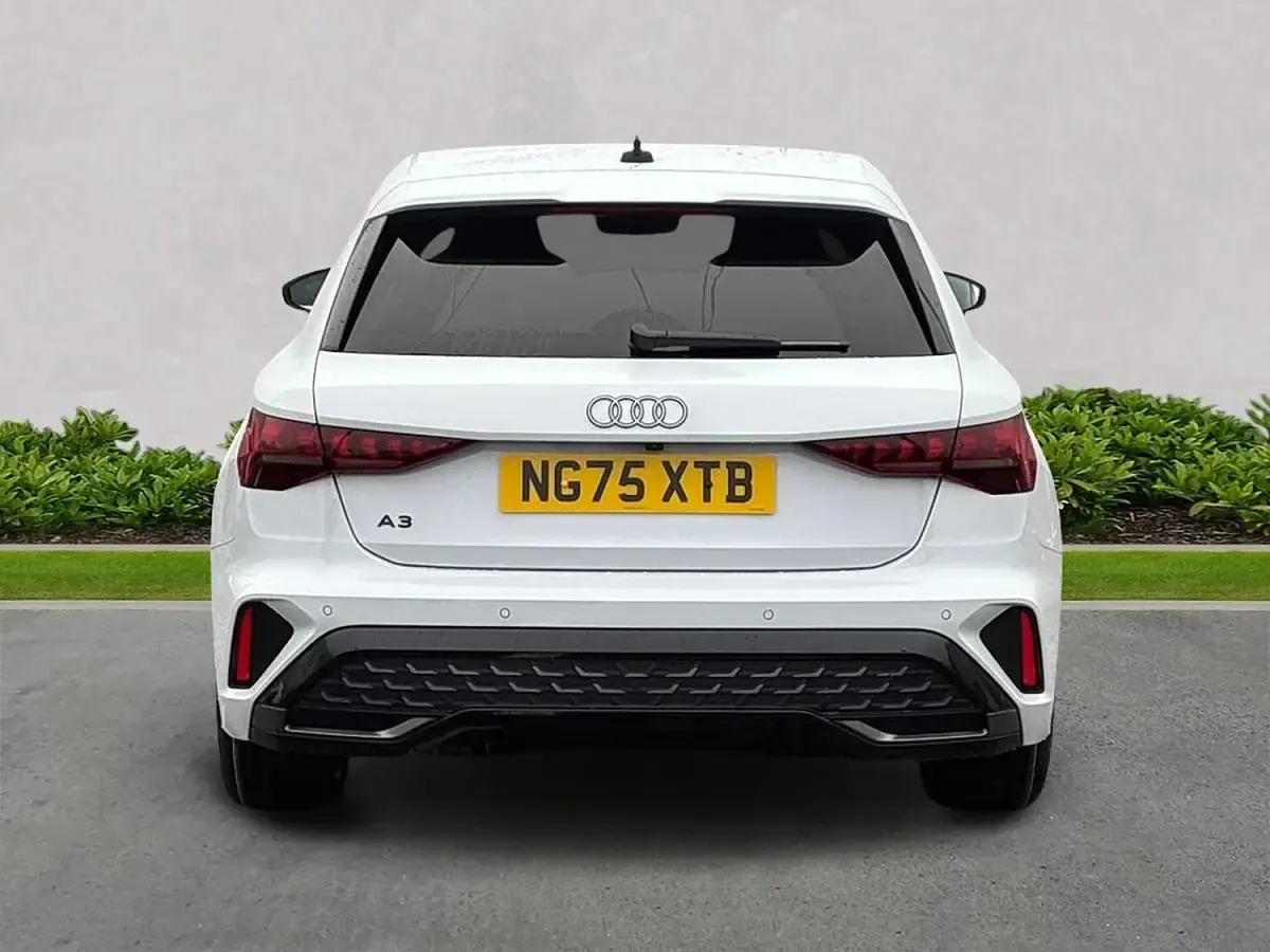 Used Audi A3 Sportback S-Line 150 HP (110 kW) 2026 White Hatchback