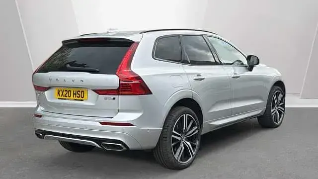 Usado Volvo XC60 R-Design 250 HP (183 kW) 2020 SUV