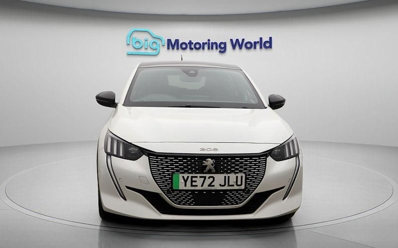 Used Peugeot e-208 Premium 100 kW (136 HP) 2022 White Hatchback