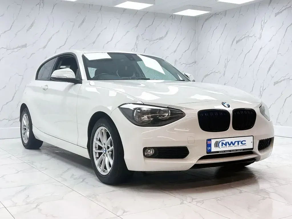 Used BMW 114 Lifestyle 102 HP (75 kW) 2013 White Hatchback