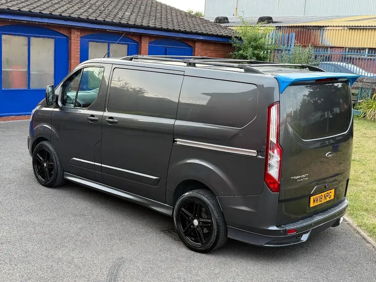 Used Ford Transit Custom Limited 170 HP (125 kW) 2018 Grey Van