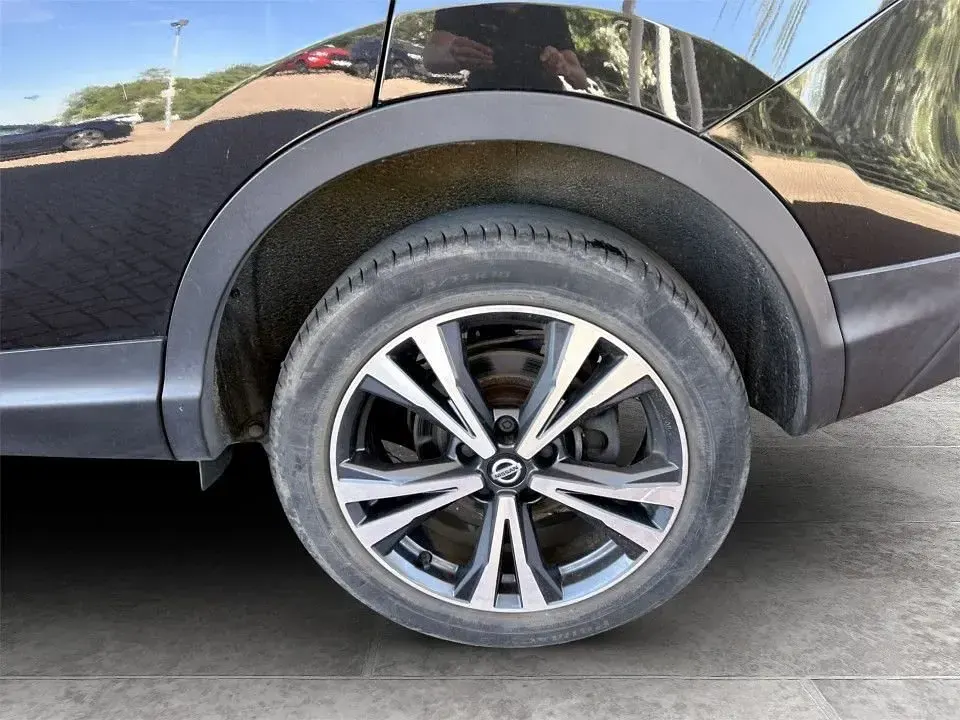 Used Nissan Qashqai N-Connecta 160 HP (117 kW) 2019 Black SUV