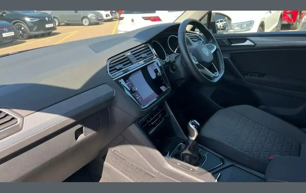 Used VW Tiguan Life 147 HP (108 kW) 2024 Grey SUV