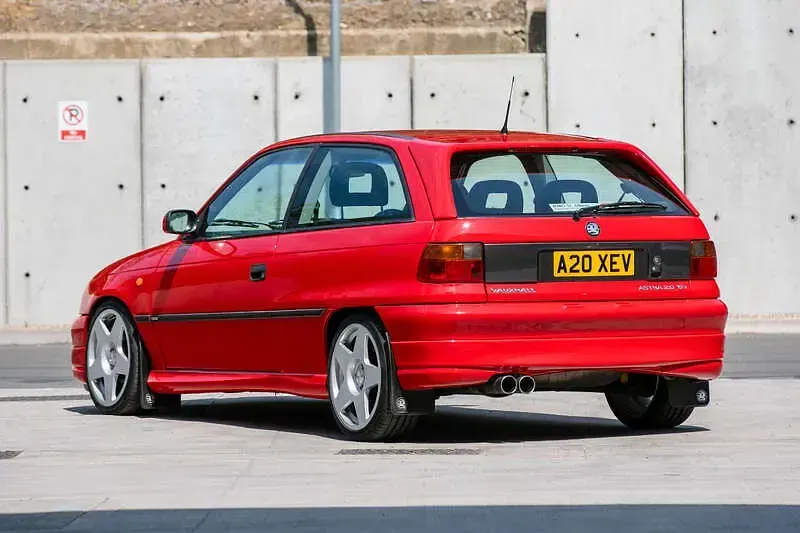 Used Vauxhall Astra 1997 Red Hatchback