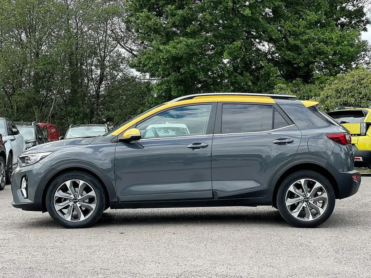 Used Kia Stonic 99 HP (72 kW) 2023 Grey SUV