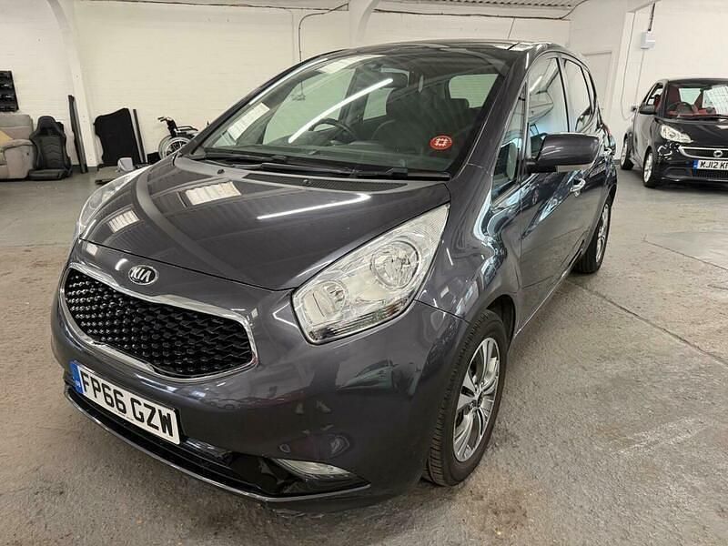 Used Kia Venga 123 HP (90 kW) 2016 Silver Hatchback
