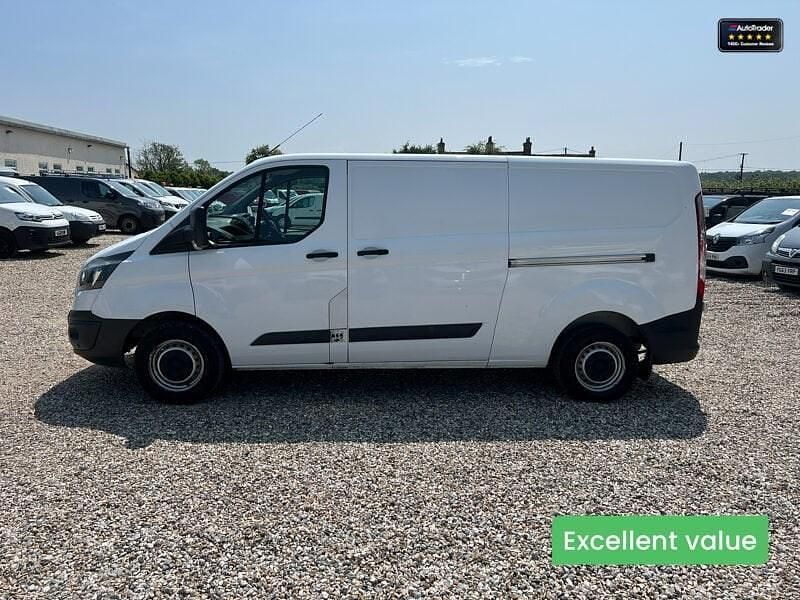 White Used 2016 Ford Transit Custom | £7,994 (A bit pricey) - Image 1/4