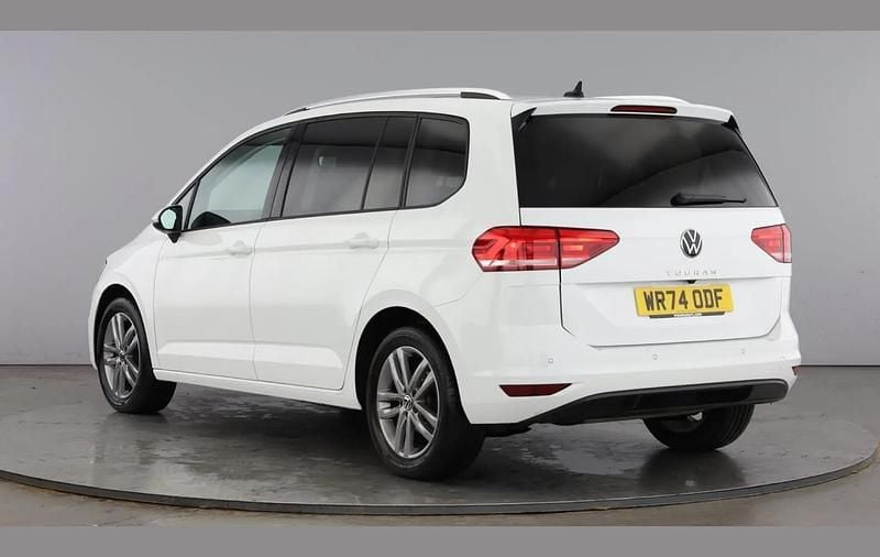 Used VW Touran Match 150 HP (110 kW) 2024 White MPV