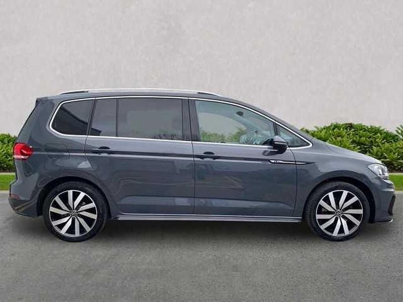 Used VW Touran R-line 150 HP (110 kW) 2021 Grey MPV