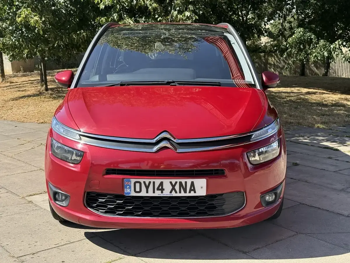 Used Citroën Grand C4 Picasso Exclusive 115 HP (84 kW) 2014 Red MPV