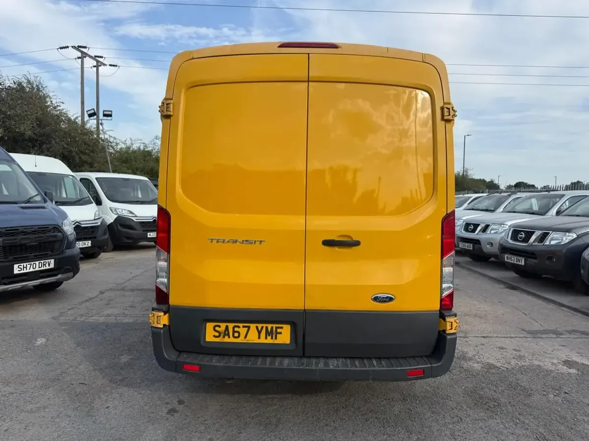 Used Ford Transit 130 HP (95 kW) 2017 Yellow Van