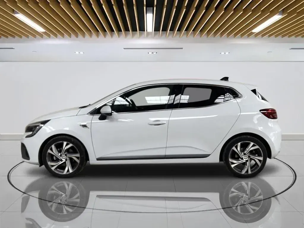 Used Renault Clio RS Line 140 HP (102 kW) 2021 White Hatchback