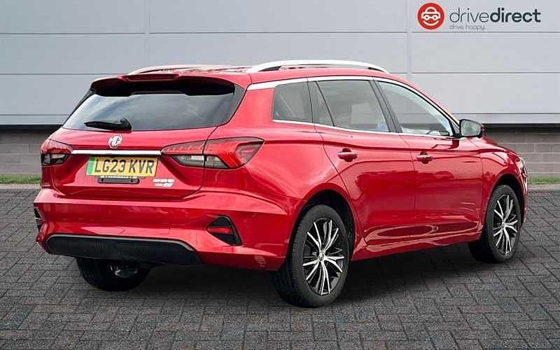 Used MG MG5 EV Trophy 114 kW (156 HP) 2022 Red Estate