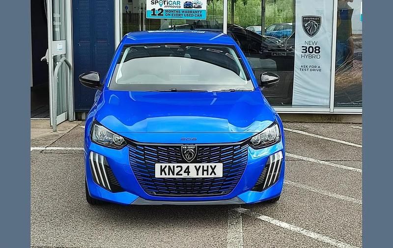 Used Peugeot 208 Allure 101 HP (74 kW) 2024 Blue Hatchback