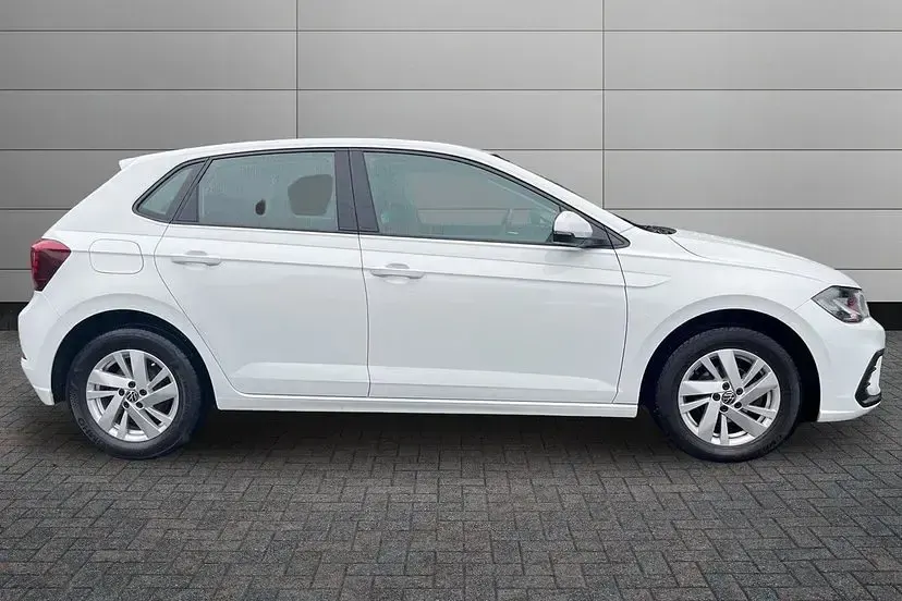 Used VW Polo Life 95 HP (69 kW) 2022 White Hatchback