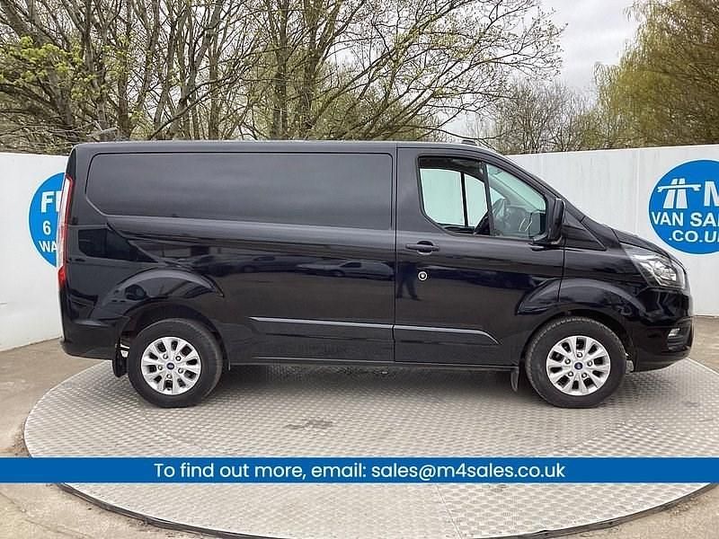 Used Ford Transit Custom Limited 130 HP (95 kW) 2022 Black Van