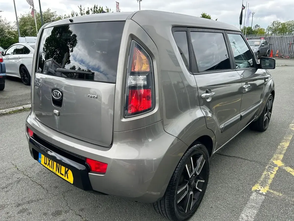 Used Kia Soul 126 HP (92 kW) 2011 Silver SUV