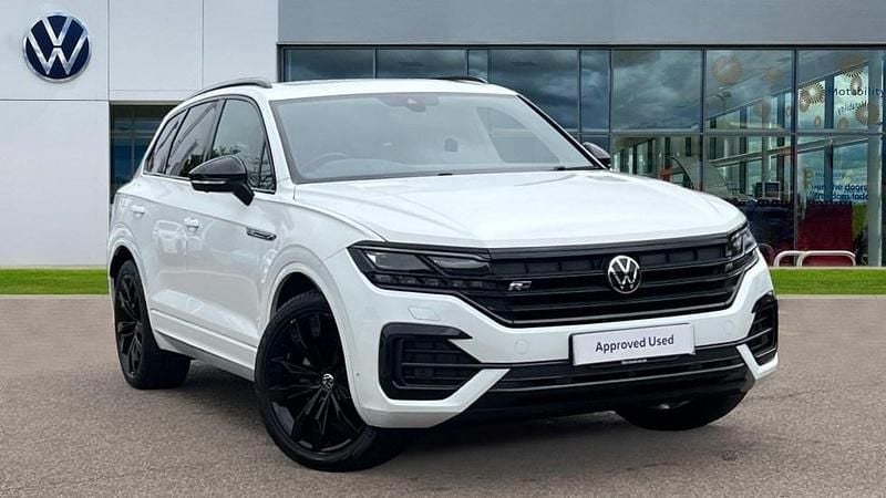 Pure white Used 2021 VW Touareg Black Edition SUV | £38,168 (Fair price) - Image 1/4