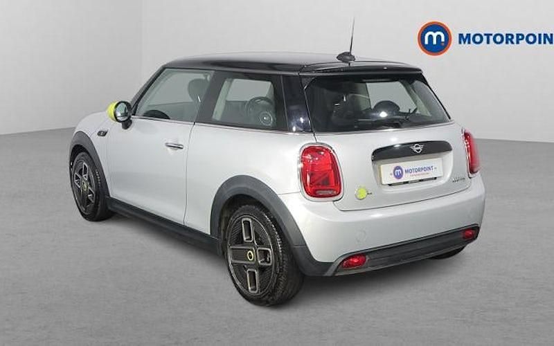 Used Mini Cooper Level 1 135 kW (184 HP) 2023 Hatchback