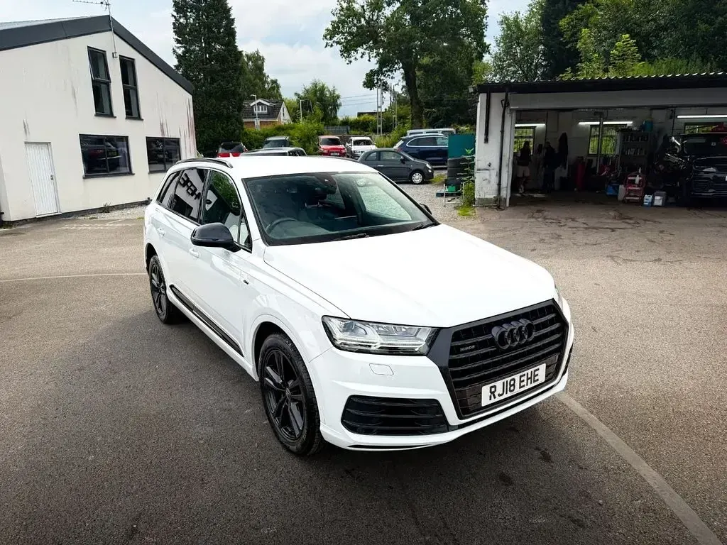 Used Audi Q7 S-Line 218 HP (160 kW) 2018 White SUV