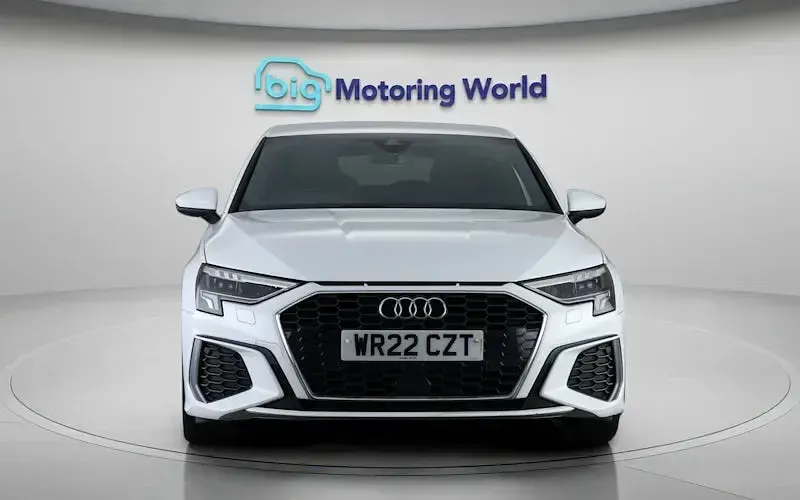 Usado Audi A3 Sportback S-Line 110 HP (80 kW) 2024 Citadino