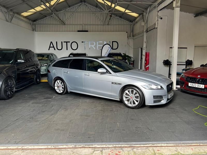 Used Jaguar XF R-Sport 240 HP (176 kW) 2018 Silver Estate
