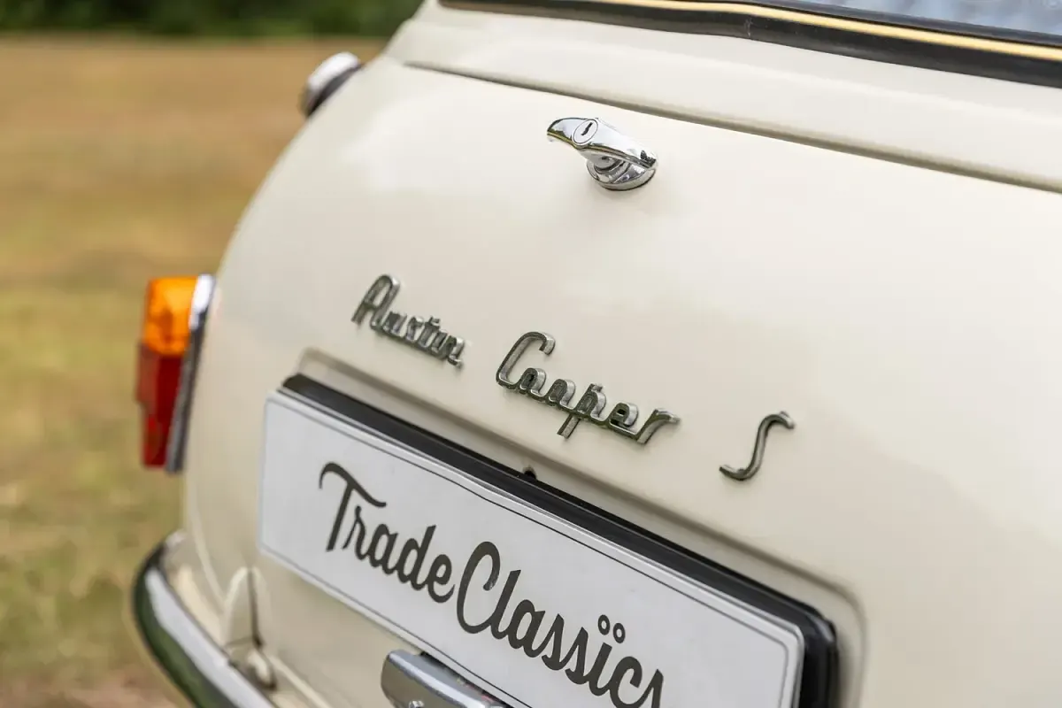 Used Austin Mini 1989 White/black