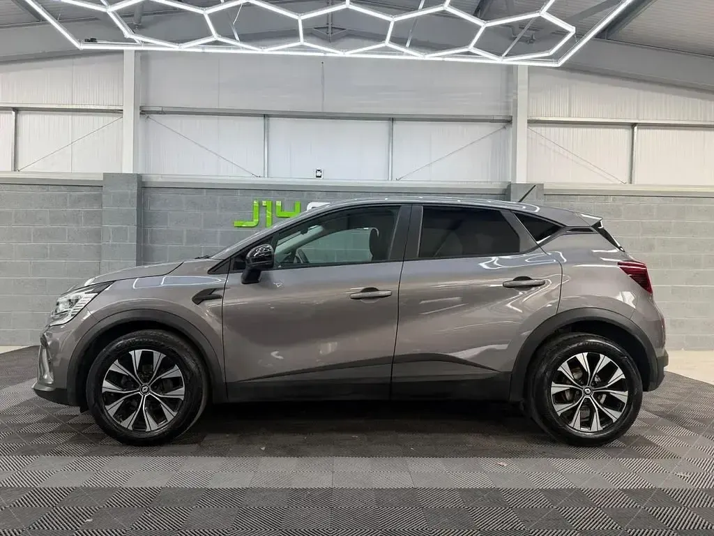 Gebraucht Renault Captur Evolution 91 PS (66 kW) 2023 Grau SUV