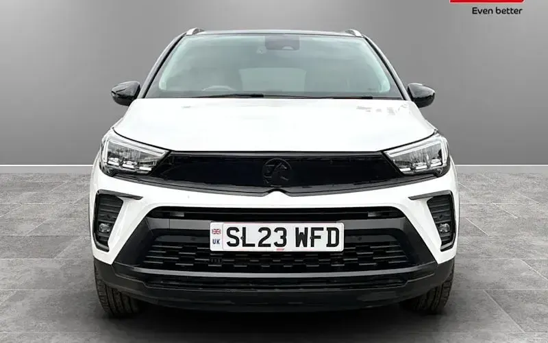 Used Vauxhall Crossland Ultimate 131 HP (96 kW) 2023 White SUV