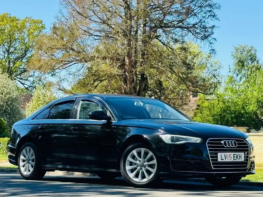 Usado Audi A6 Design 190 HP (139 kW) 2015 Preto Sedan