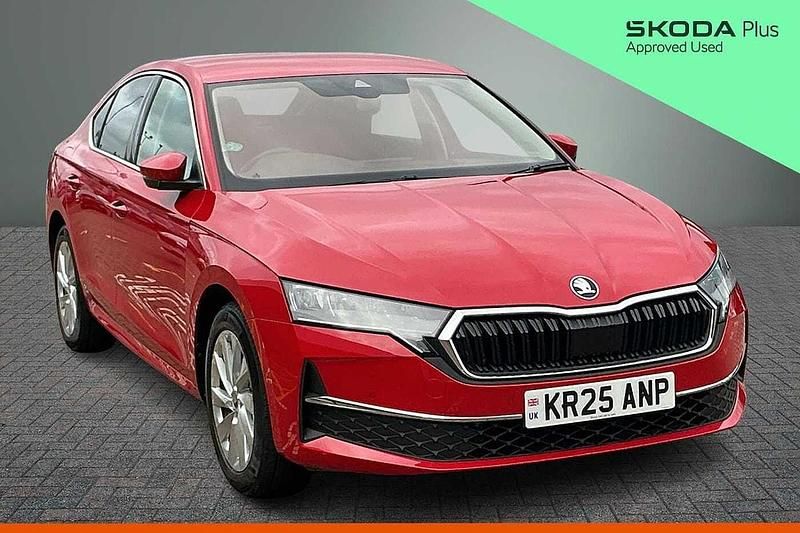 Begagnad Skoda Octavia SE L 110 HK (80 kW) 2025 Röd Halvkombi