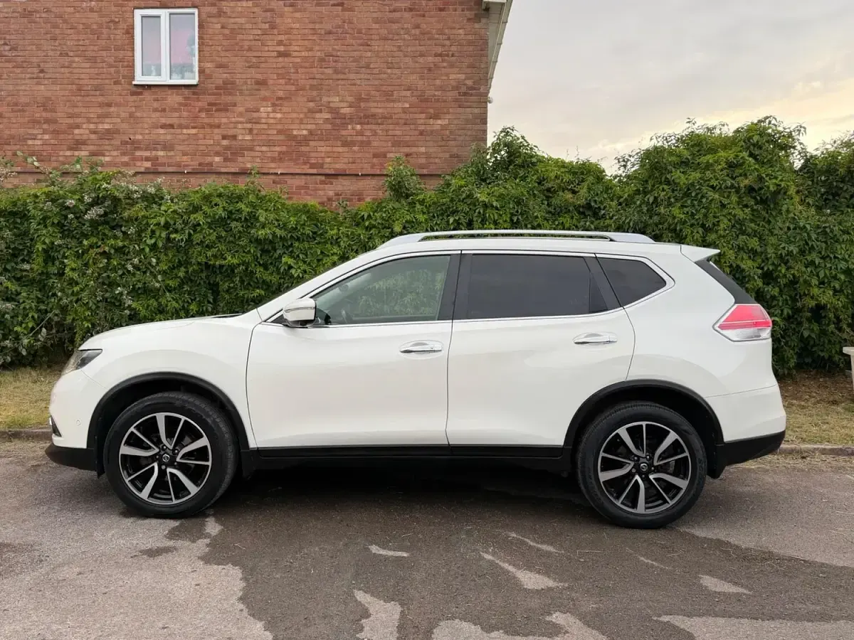 Used Nissan X-Trail Tekna 130 HP (95 kW) 2017 White SUV