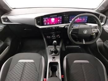 New Vauxhall Mokka 136 HP (100 kW) 2025 Brilliant paint  arctic white SUV