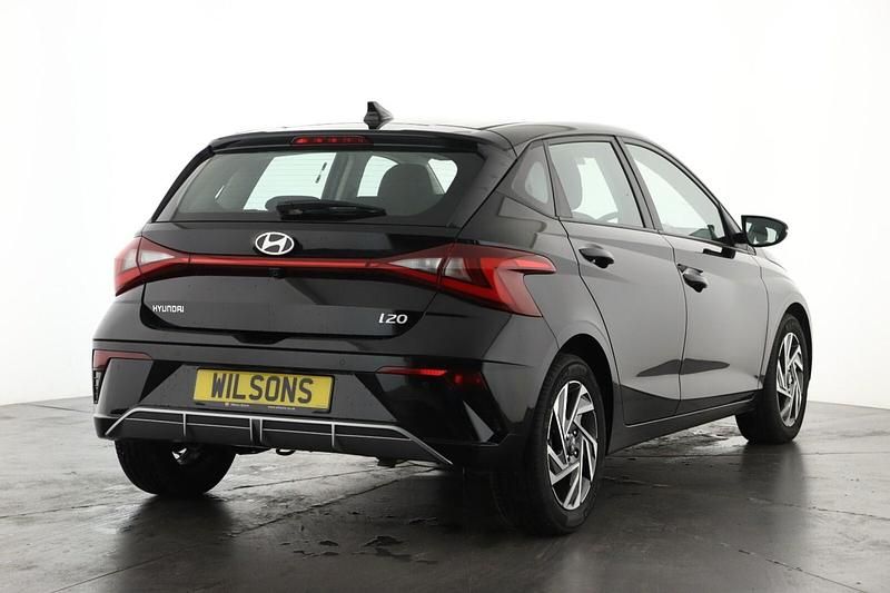 Used Hyundai i20 Advanced 90 HP (66 kW) 2024 Black Hatchback