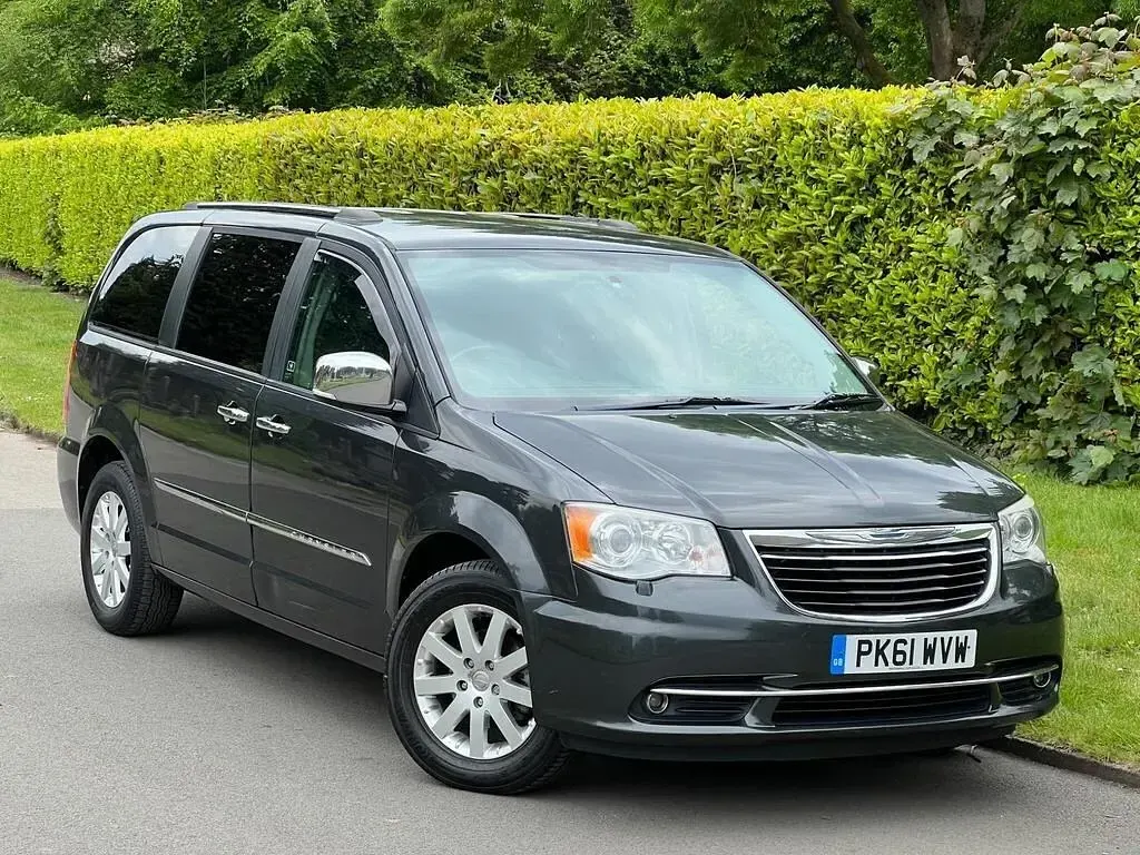 Usado Chrysler Grand Voyager Limited 2011 Cinzento Monovolume
