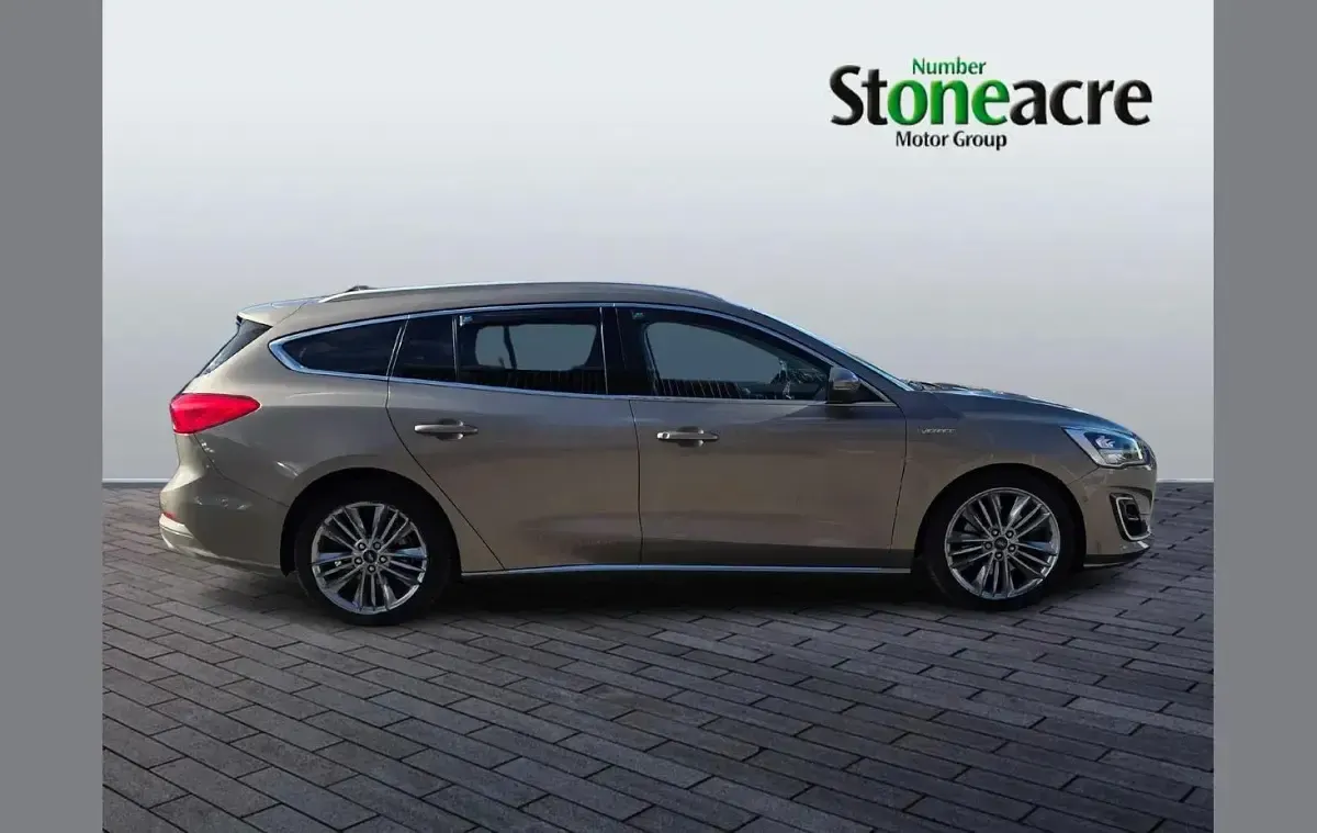 Used Ford Focus Vignale 150 HP (110 kW) 2018 Silver Estate