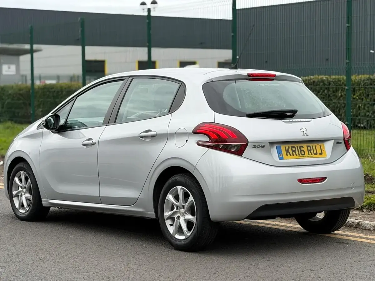 Used Peugeot 208 Active 2016 Silver Hatchback