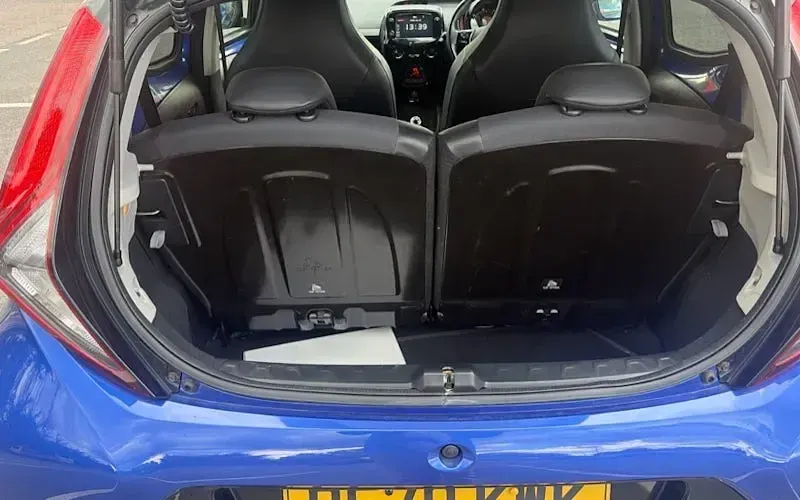 Used Toyota Aygo X-clusiv 72 HP (52 kW) 2021 Blue Hatchback