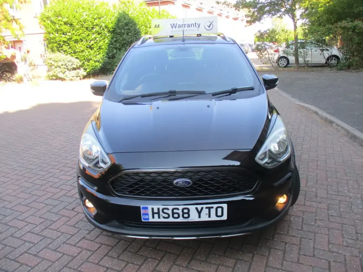 Used Ford Ka Plus Active 85 HP (62 kW) 2019 Metallic black Hatchback